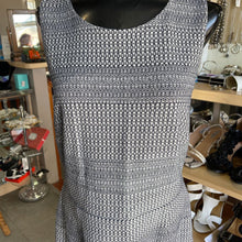 Load image into Gallery viewer, Banana Republic knit dress 14