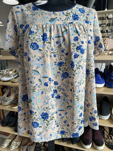 Load image into Gallery viewer, Nanette floral top 12