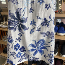 Load image into Gallery viewer, Gap floral tank top M NWT