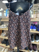 Load image into Gallery viewer, Icone floral tank top M