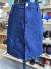 Load image into Gallery viewer, Banana Republic denim skirt 6