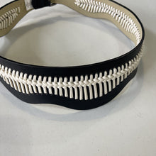 Load image into Gallery viewer, BCBG Max Azria Belt M