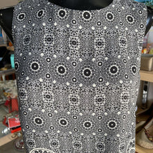 Load image into Gallery viewer, Rose & Olive Top S