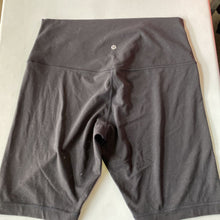 Load image into Gallery viewer, Lululemon Shorts 16