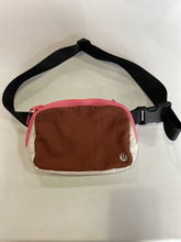 Load image into Gallery viewer, Lululemon Fanny Pack