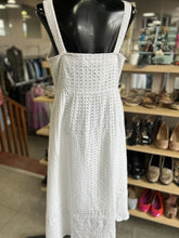 Load image into Gallery viewer, J Crew Eyelet Dress 6