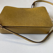Load image into Gallery viewer, Michael Kors Leather Crossbody NWTMichael Kors Leather Crossbody NWT