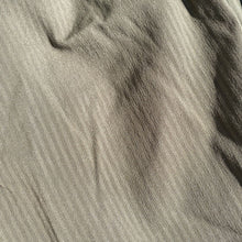 Load image into Gallery viewer, Lululemon pants 8