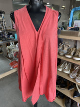 Load image into Gallery viewer, Neon Buddha Top M