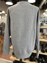 Load image into Gallery viewer, Brunette The Label Sweater S/M
