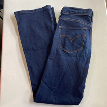 Load image into Gallery viewer, Levis 315 Shaping Bootcut Jeans 28