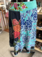 Load image into Gallery viewer, Desigual Skirt M