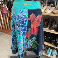 Load image into Gallery viewer, Desigual Skirt M