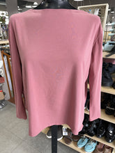Load image into Gallery viewer, Lululemon Top 2