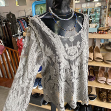 Load image into Gallery viewer, Soya Concept Lace Top XL
