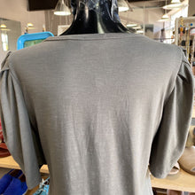 Load image into Gallery viewer, Tahari Top Short Sleeve M