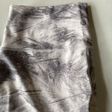 Load image into Gallery viewer, Lululemon Leggings 10