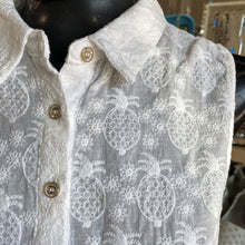 Load image into Gallery viewer, Yumi pineapple embroidered top M