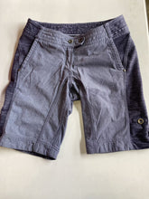 Load image into Gallery viewer, Lululemon Shorts 6