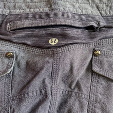 Load image into Gallery viewer, Lululemon Shorts 6