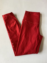 Load image into Gallery viewer, Lululemon cropped leggings 6