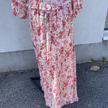 Load image into Gallery viewer, Zara Floral Skirt S