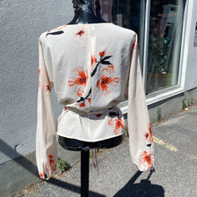 Load image into Gallery viewer, Wilfred Top Long Sleeve XS