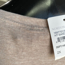 Load image into Gallery viewer, H by Bordeaux Top 2x NWT