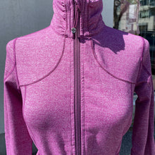 Load image into Gallery viewer, Lululemon Sweater 6