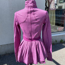 Load image into Gallery viewer, Lululemon Sweater 6