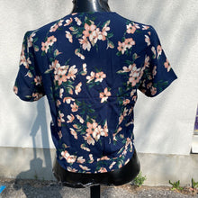 Load image into Gallery viewer, Vero Moda Floral Top NWT M