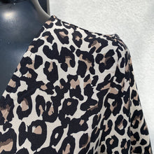 Load image into Gallery viewer, Vero Moda Cheetah Print Top NWT S