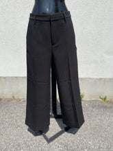 Load image into Gallery viewer, Banana Republic High Rise Wide Leg Crop Pant 4 NWT