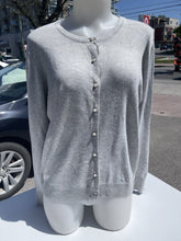 Load image into Gallery viewer, Estrna Jane sweater M