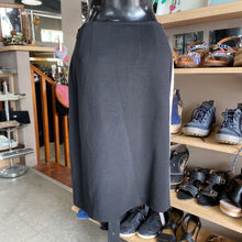 Load image into Gallery viewer, St. John Skirt NWT 2