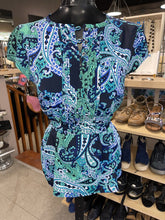 Load image into Gallery viewer, Tommy Hilfiger paisley top XS