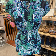 Load image into Gallery viewer, Tommy Hilfiger paisley top XS