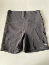 Load image into Gallery viewer, ALO Shorts S