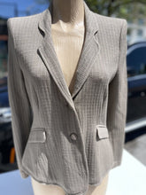 Load image into Gallery viewer, Armani Collezioni Blazer 10