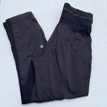 Load image into Gallery viewer, Lululemon pants 4
