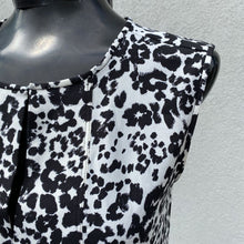 Load image into Gallery viewer, J Crew (outlet) Top 00