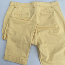 Load image into Gallery viewer, Gap Girlfriend Khaki Pants 14