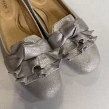 Load image into Gallery viewer, Geox Shoes 39