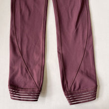 Load image into Gallery viewer, Lululemon leggings 4