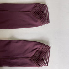 Load image into Gallery viewer, Lululemon leggings 4