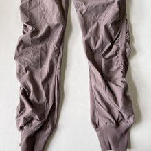 Load image into Gallery viewer, Lululemon pants 4