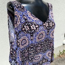 Load image into Gallery viewer, ASTR Cover up XS