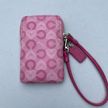 Load image into Gallery viewer, Coach Clutch