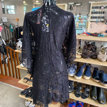 Load image into Gallery viewer, Becca Coverup M-L