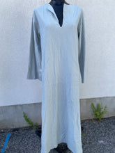 Load image into Gallery viewer, Celmia Dress M NWT